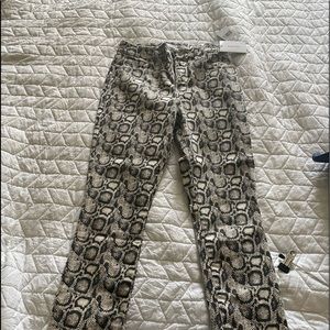 Size 6 Good American